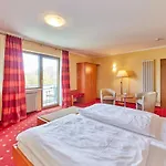 Cafe Ernst Szálloda 3*