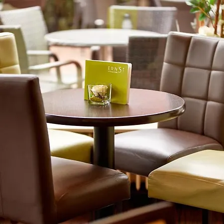 Hotel Café Ernst 3*