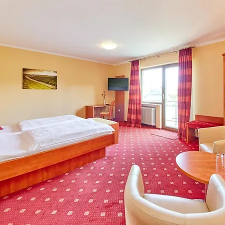 Cafe Ernst Hotel