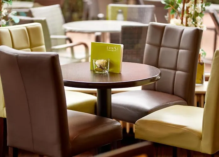 ホテル Cafe Ernst 3*