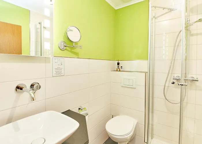 Cafe Ernst ホテル 3*